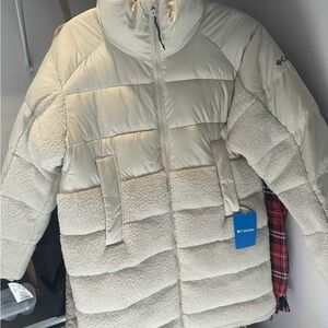 Columbia Women's Cream Puffer Jacket